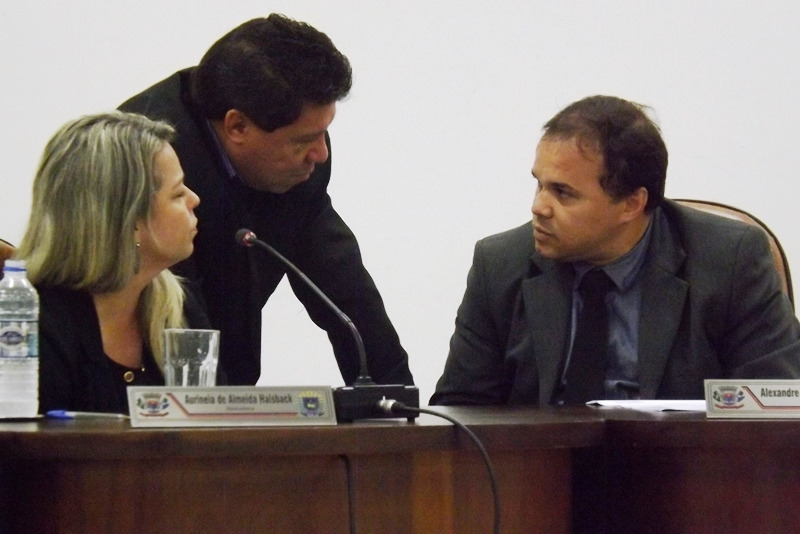 Câmara cobra que jornada de trabalho de servidores seja respeitada Câmara cobra que jornada de trabalho de servidores seja respeitada
