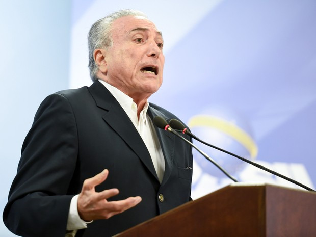 Defesa faz perícia própria e desiste de suspender inquérito para investigar Temer