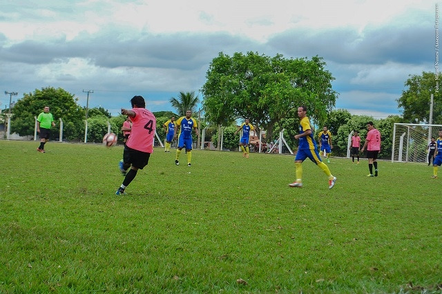Equipes fazem semifinal do Campeonato Municipal de Futebol Amador de Nova Porto XV