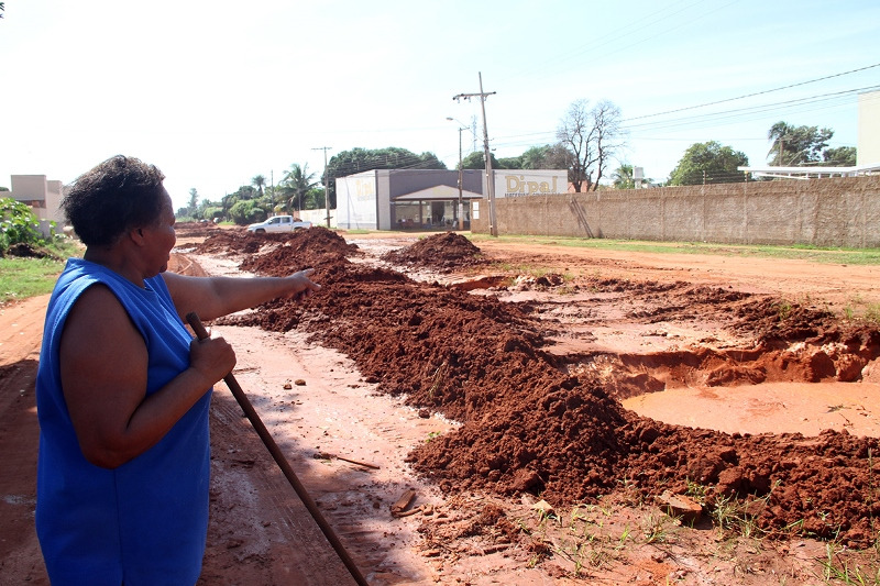 Após anos, obra de drenagem está sendo finalizada Após anos, obra de drenagem está sendo finalizada