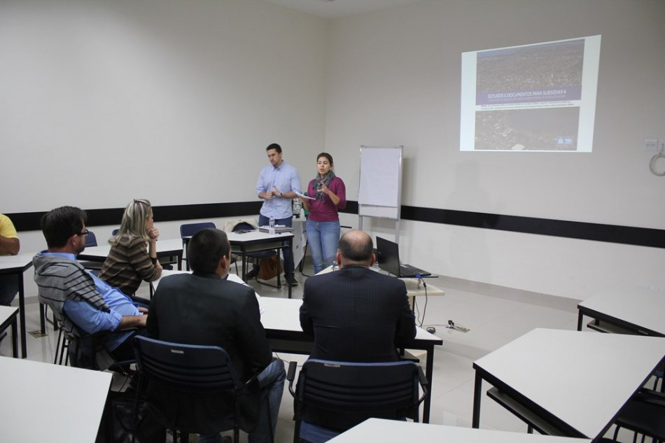 Prefeitura apresenta PPP de Resíduos Sólidos e Limpeza Urbana para entidades