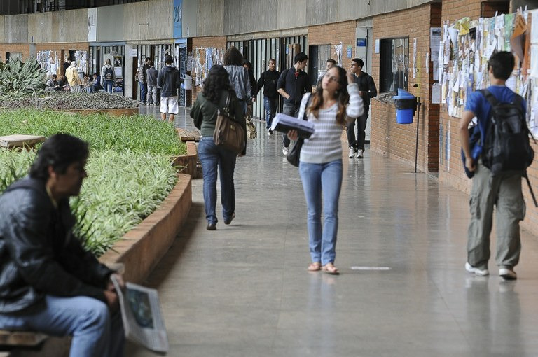 Matrículas para aprovados do Sisu vão até terça-feira (13) Matrículas para aprovados do Sisu vão até terça-feira (13)