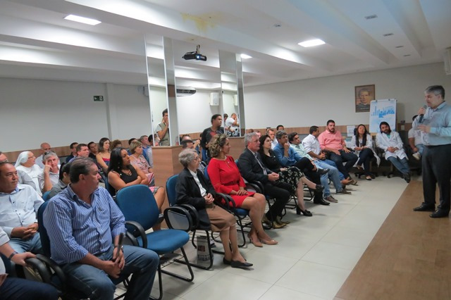 Hospital Auxiliadora de Três Lagoas lança Selo Centenário Hospital Auxiliadora de Três Lagoas lança Selo Centenário