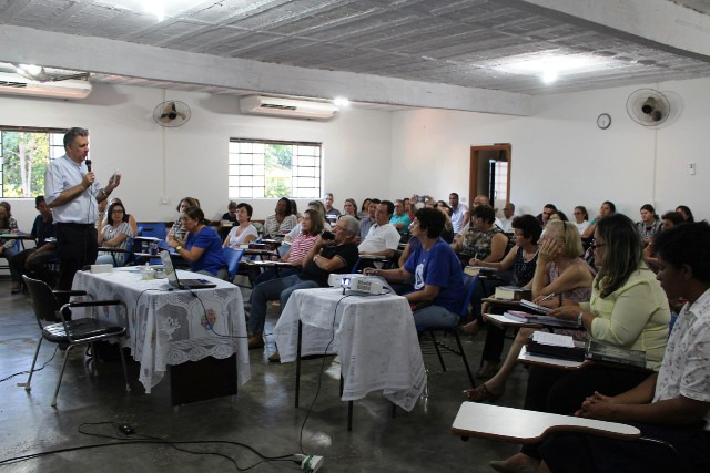 Diocese inicia a formação da Escola Bíblica, Teológica e Catequética para Leigos Diocese inicia a formação da Escola Bíblica, Teológica e Catequética para Leigos