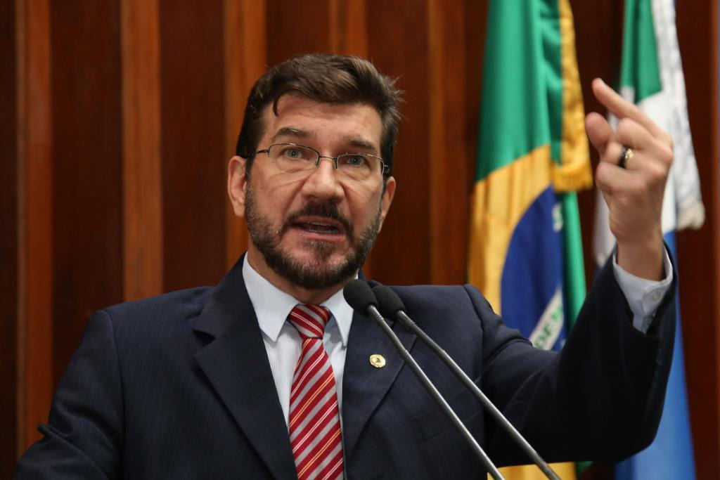 Escolas devem realizar campanhas educativas e debates contra o machismo Escolas devem realizar campanhas educativas e debates contra o machismo