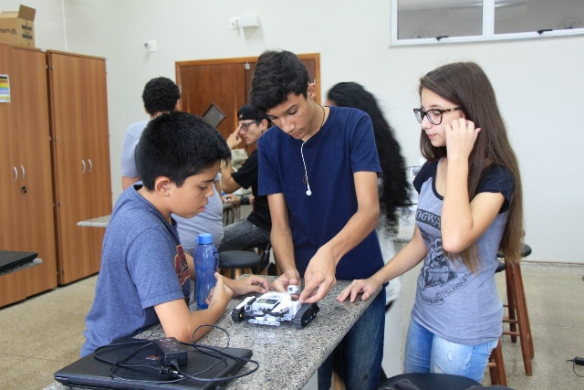 IFMS oferta curso de robótica a alunos da rede pública em Três Lagoas IFMS oferta curso de robótica a alunos da rede pública em Três Lagoas