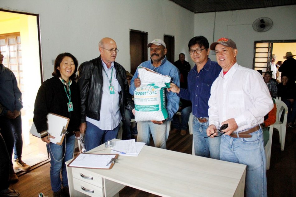 Parceria garante doação de milho pronto para plantio da Agricultura Familiar Parceria garante doação de milho pronto para plantio da Agricultura Familiar