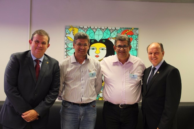Deputado Eduardo Rocha recebe representantes de sindicatos de Três Lagoas Deputado Eduardo Rocha recebe representantes de sindicatos de Três Lagoas