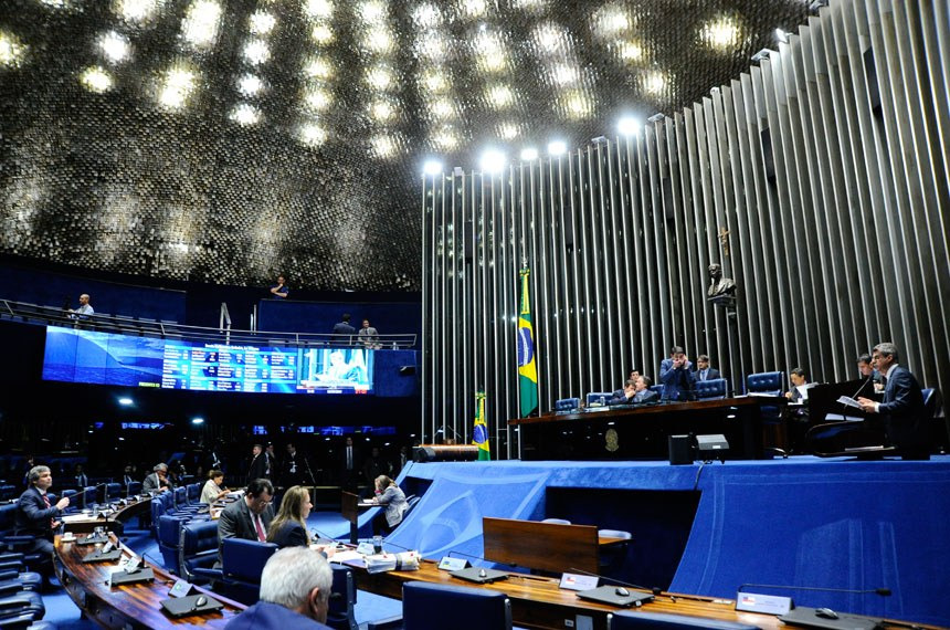 Senado deve concluir votação da reforma trabalhista na terça