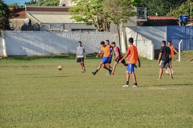 Escolinhas de futebol participam da 3ª Copa Internacional da Alta Sorocabana Escolinhas de futebol participam da 3ª Copa Internacional da Alta Sorocabana