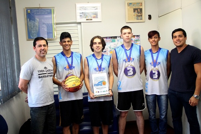 Com virada na final, Apas/Sejuvel traz o título estadual de basquete para Três Lagoas Com virada na final, Apas/Sejuvel traz o título estadual de basquete para Três Lagoas