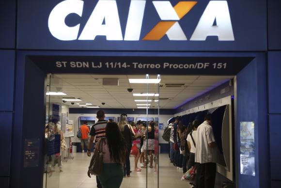 Caixa Econômica começa a pagar hoje abono do PIS/Pasep para nascidos em julho Caixa Econômica começa a pagar hoje abono do PIS/Pasep para nascidos em julho