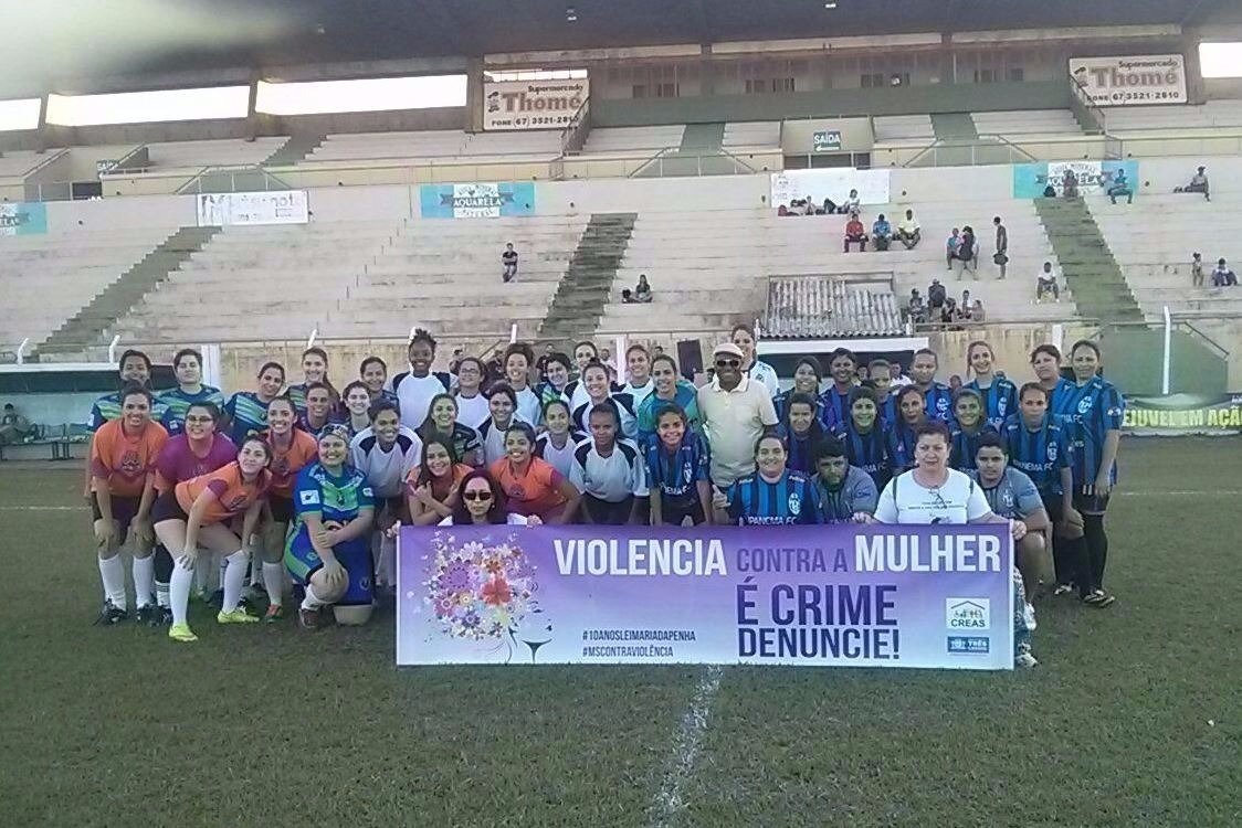 Durante competição de Futebol times doam produtos à Rede Feminina de Combate ao Câncer Durante competição de Futebol times doam produtos à Rede Feminina de Combate ao Câncer