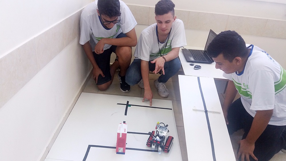 Equipes das escolas do Sesi vão disputar etapa regional da Olimpíada Brasileira de Robótica