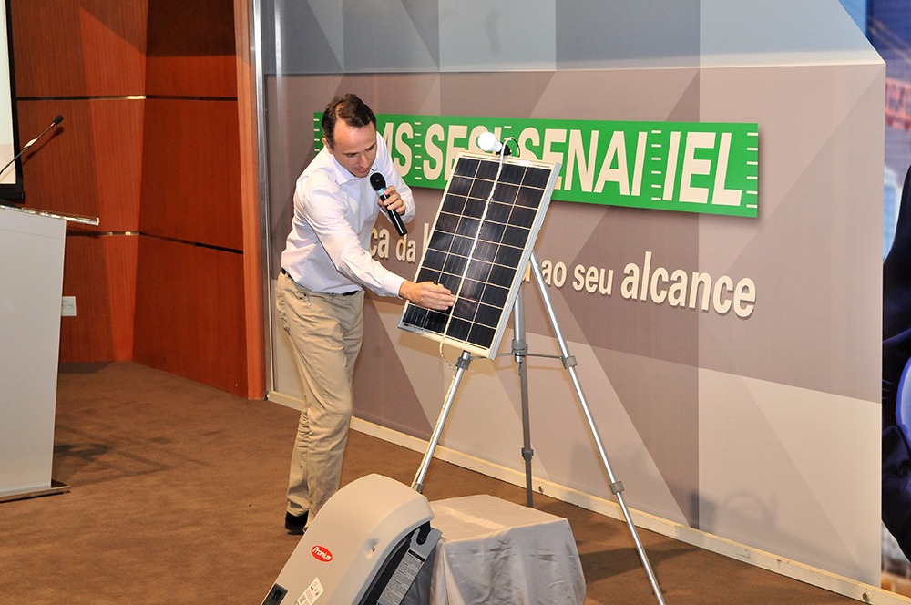 Projeto do Senai pode zerar consumo de energia elétrica com uso de placas fotovoltaicas Projeto do Senai pode zerar consumo de energia elétrica com uso de placas fotovoltaicas