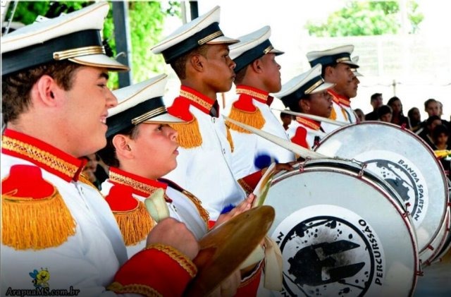 Banda Spartan da Escola São Carlos se apresenta amanhã na Praça