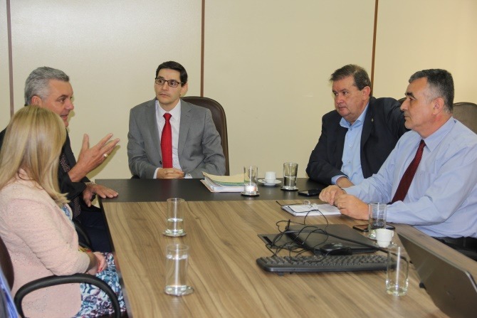 Eduardo Rocha e Angelo Guerreiro conseguem construção de sede da defensoria em Três Lagoas