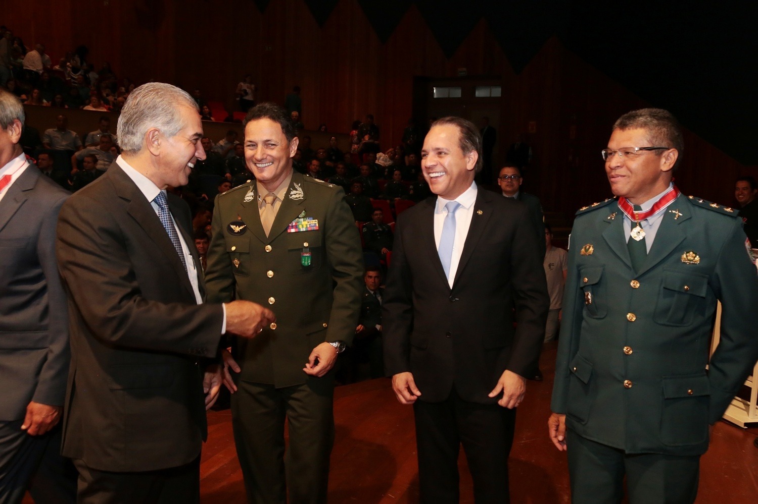 Reinaldo atende Coronel David e aprova projeto que vai beneficiar militares estaduais