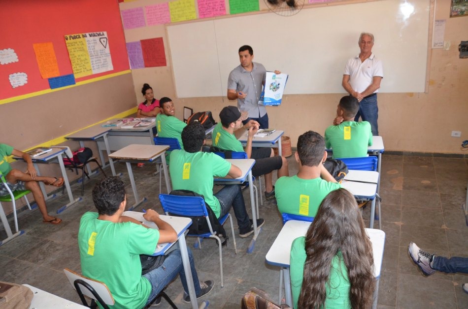 SEJUVEL inicia campanha de divulgação do Conselho de Juventude nas escolas