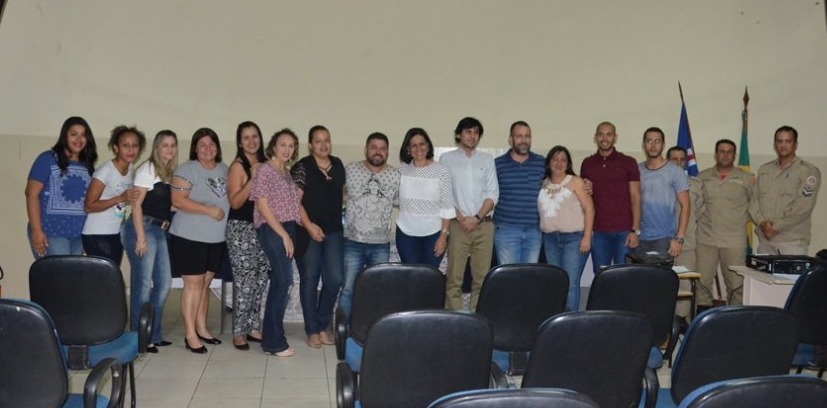 Conselheiros 2017 a 2019 do CONFUNDEB tomam posse em solenidade realizada pela SEMEC Conselheiros 2017 a 2019 do CONFUNDEB tomam posse em solenidade realizada pela SEMEC