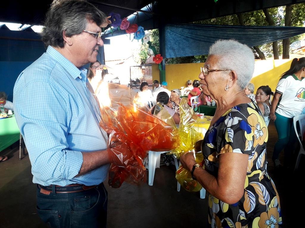 Festa leva descontração para os idosos de Brasilândia Festa leva descontração para os idosos de Brasilândia