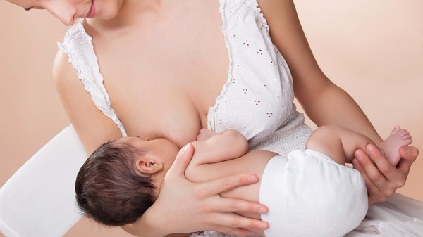 Aprovada lei que garante direito de amamentação em público em Três Lagoas