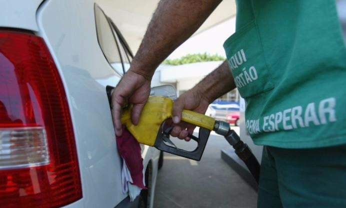 Pesquisa do PROCON aponta diferença de até 16% no preço da gasolina em Três Lagoas