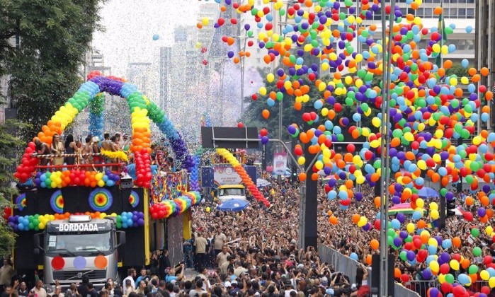  Especialistas repudiam liminar que trata homossexualidade como doença
