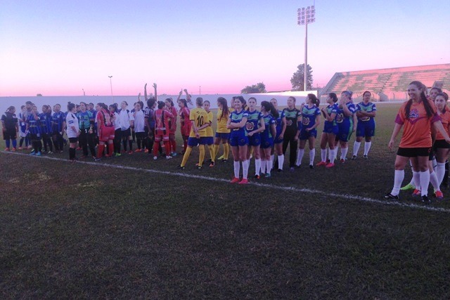 Acajutel e Comercial fazem a final do futebol feminino no sábado