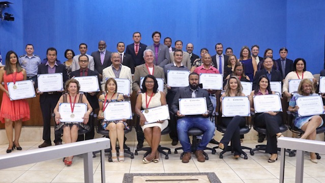 Professores são homenageados na Câmara Municipal