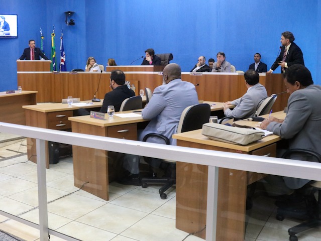 Vereadores cobram melhorias no Detran, conclusão do hospital regional e fiscalização na UPA