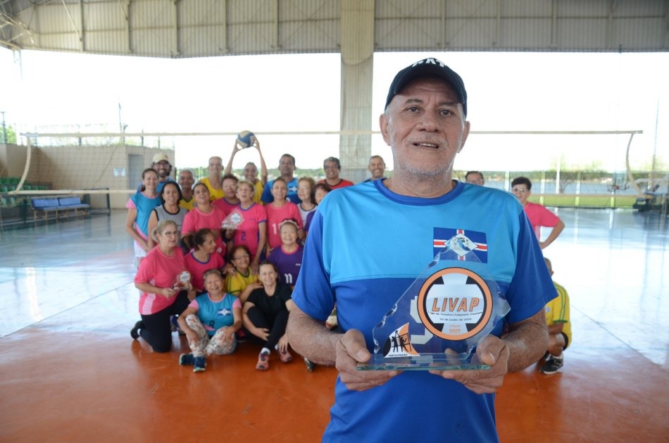 Vôlei adaptado ajuda na recuperação da saúde na melhor idade e se destaca em competições Vôlei adaptado ajuda na recuperação da saúde na melhor idade e se destaca em competições