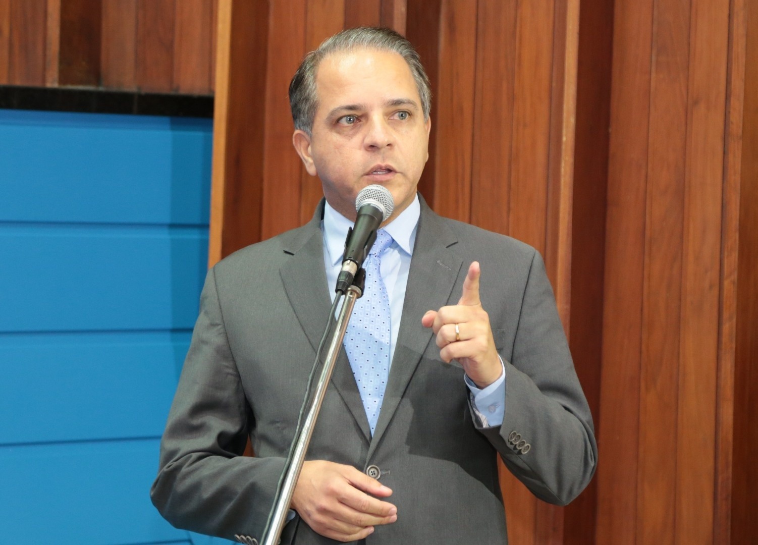 Coronel David apresenta projeto para que pedófilos sejam proibidos de atuar na administração pública Coronel David apresenta projeto para que pedófilos sejam proibidos de atuar na administração pública