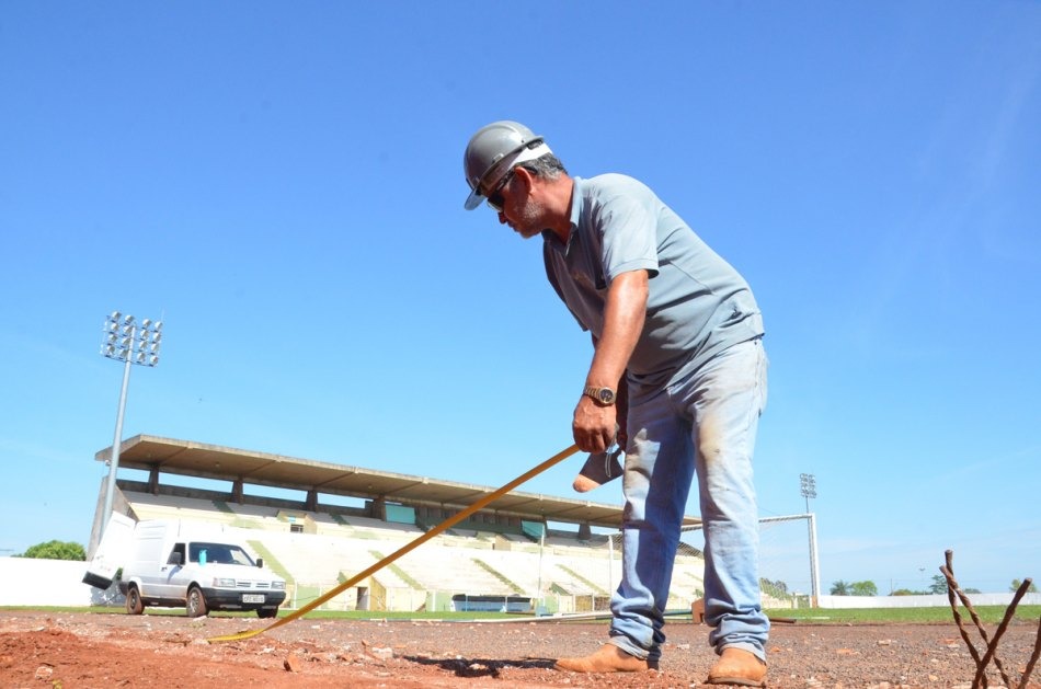 Prefeitura regulariza laudos do “Madrugadão” e encaminha reconstrução do muro Prefeitura regulariza laudos do “Madrugadão” e encaminha reconstrução do muro