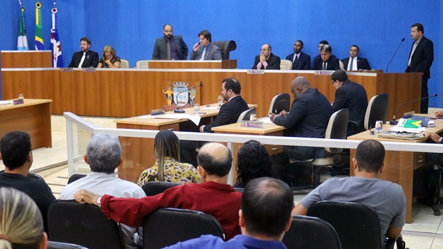 Vereadores aprovam gratuidade no transporte para bombeiros, policiais civis e militares Vereadores aprovam gratuidade no transporte para bombeiros, policiais civis e militares