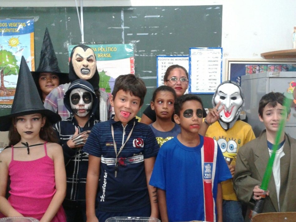 Escola Municipal Gentil Rodrigues Montalvão desenvolve Projeto Halloween com alunos e professores