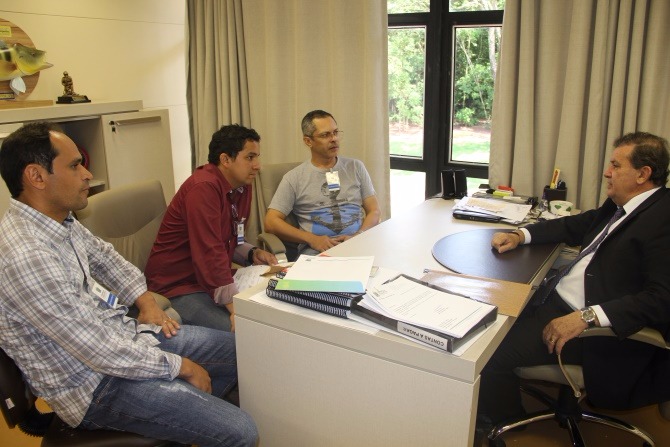 Vereadores de Bataguassu visitam Eduardo Rocha para solicitar agenda com Energisa Vereadores de Bataguassu visitam Eduardo Rocha para solicitar agenda com Energisa