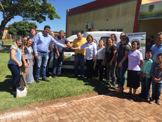 Deputado Eduardo Rocha entrega ambulância para prefeitura de Novo Horizonte do Sul Deputado Eduardo Rocha entrega ambulância para prefeitura de Novo Horizonte do Sul