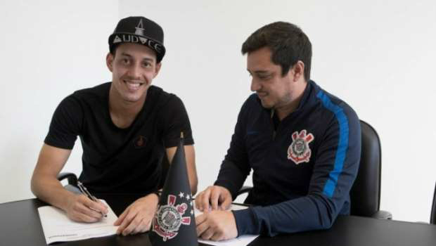 Corinthians anuncia renovação de contrato de Rodriguinho até 2019 