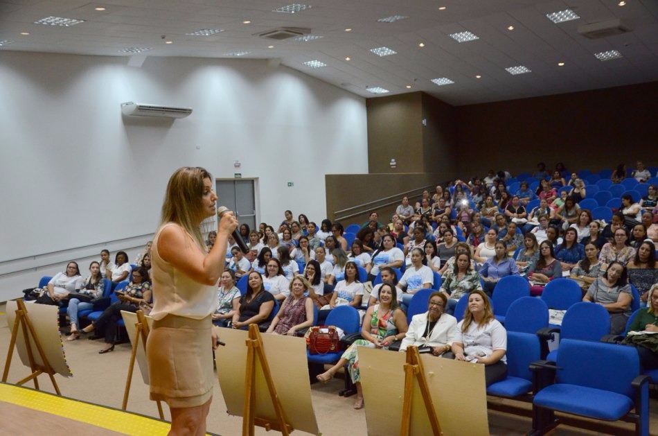 Profissionais da educação participam de capacitação focada na Educação Infantil
