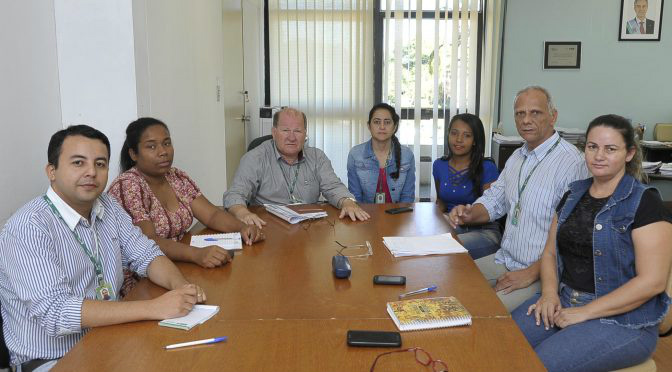 Agraer e Cecaf avaliam comercialização junto a produtores
