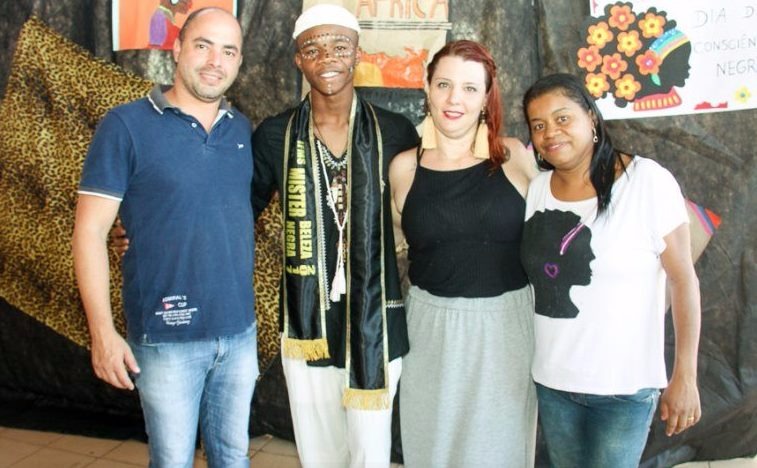 Aluno haitiano vence Concurso de Beleza Negra do IFMS