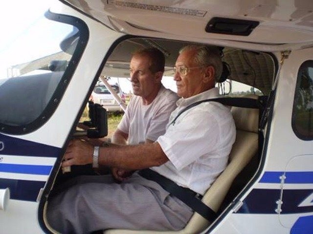 Piloto é atacado por vaca em fazenda e acaba morrendo em hospital Piloto é atacado por vaca em fazenda e acaba morrendo em hospital
