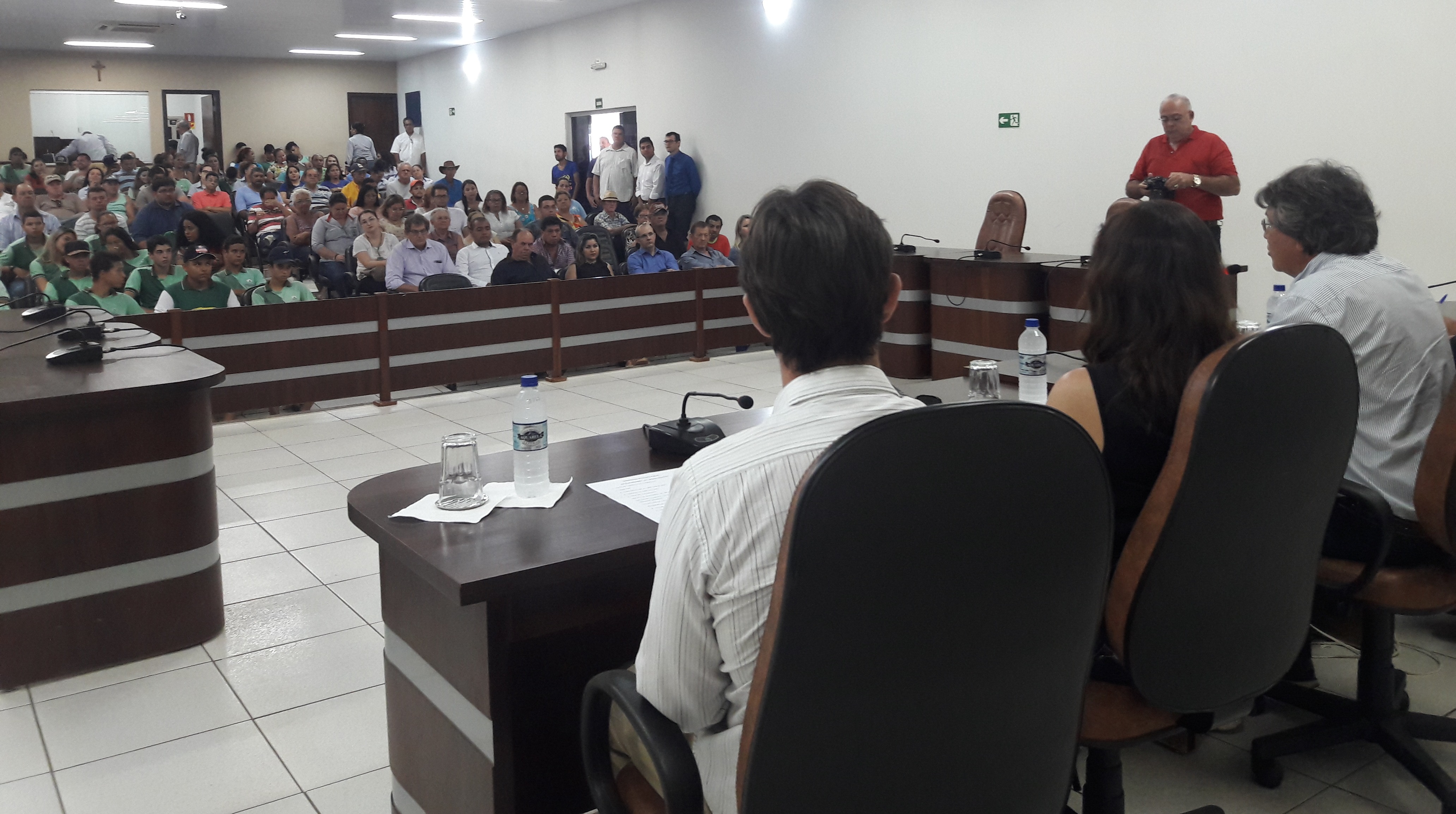 Reunião esclarece dúvidas sobre cobrança de taxa de lixo Reunião esclarece dúvidas sobre cobrança de taxa de lixo