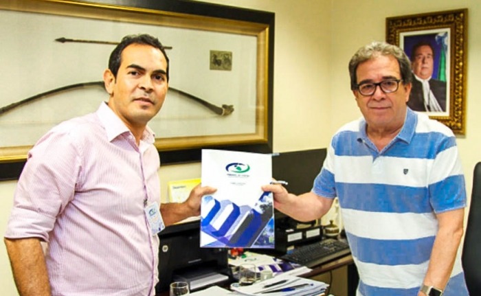 Prefeito assina Termo de Ajustamento de Gestão com o Tribunal de Contas