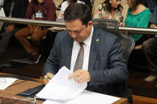 Sancionada a lei do deputado Márcio Fernandes que garante exame de trombofilia às mulheres