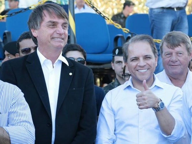 Bolsonaro mantém dianteira na pesquisa para presidente e Coronel David já é o 4° para governador