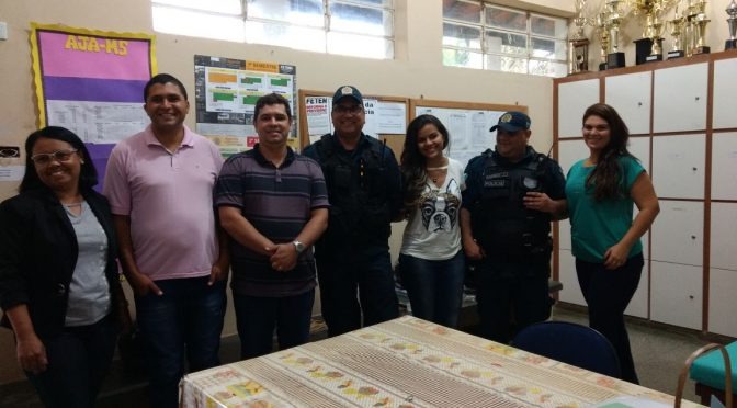 Polícia Militar de Três Lagoas realiza policiamento escolar
