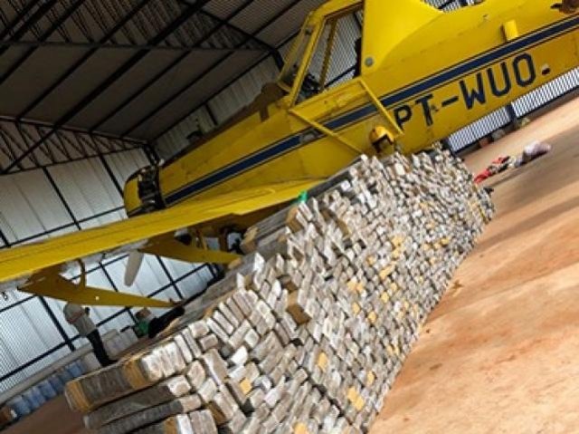 Policia de SP descobre avião que saiu de MS recheado de maconha