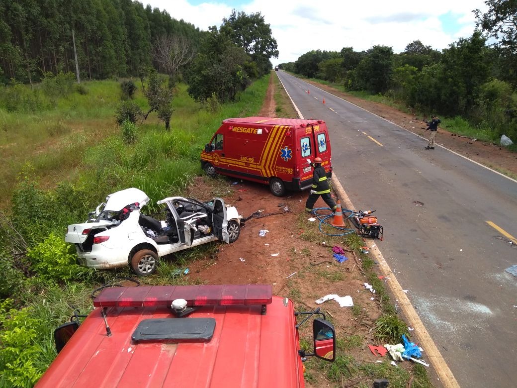Acidente na BR-262 tira vida de servidor da Sejusp que transportava menor infrator